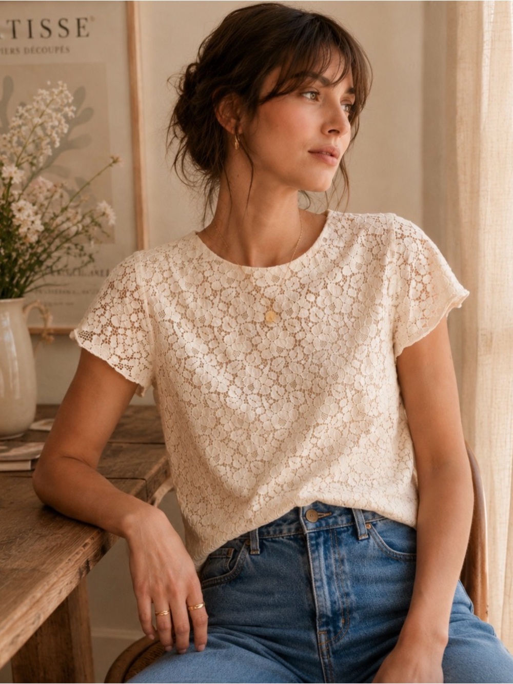 Aritzia Talula Romantic French Girl | Cream Floral Lace Blouse, Size M